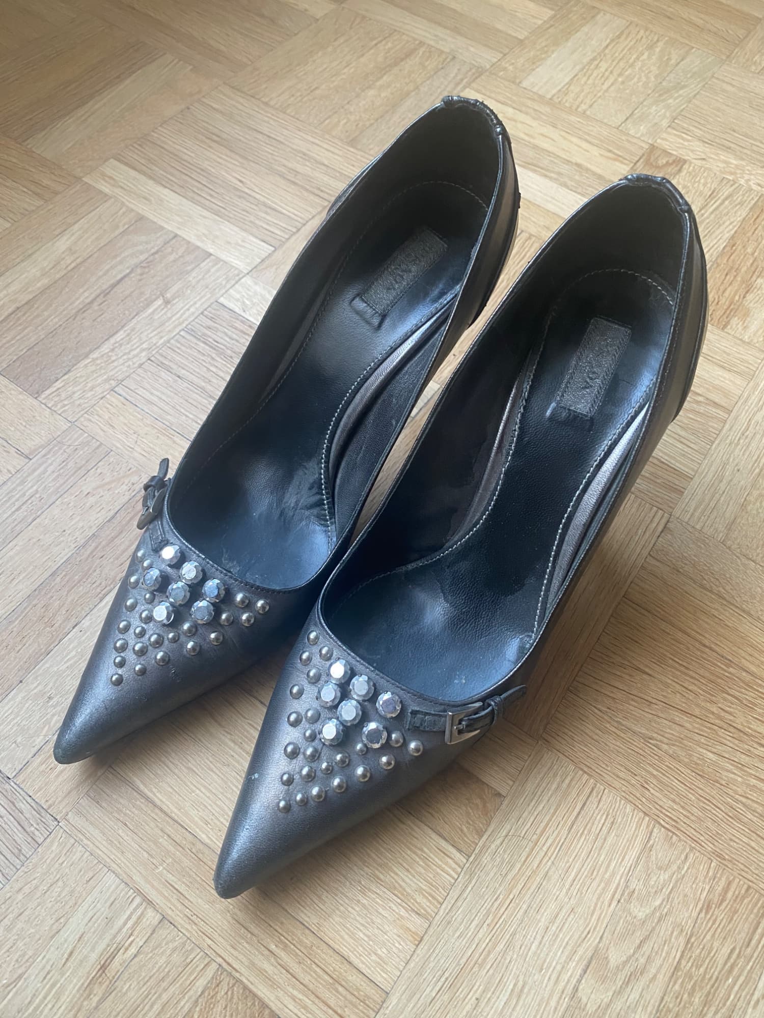 Escarpins Prada à strass